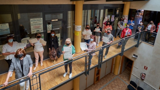 El alumnado recibió un diploma tras finalizar el curso.